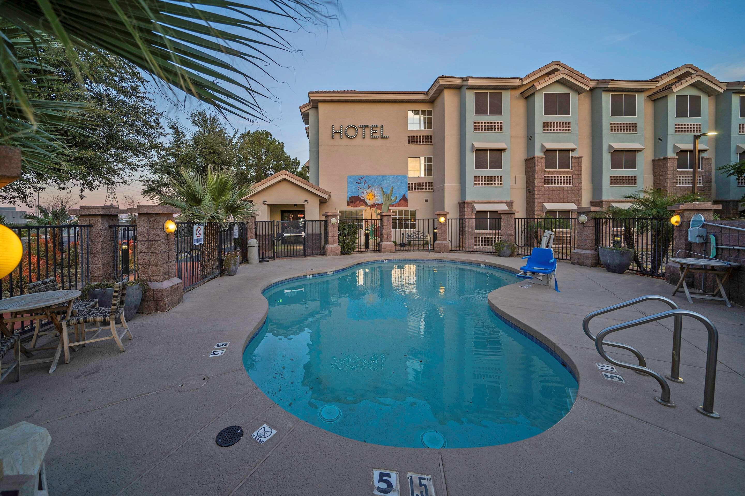 La Quinta Inn & Suites By Wyndham Tempe University, Phoenix Exteriör bild