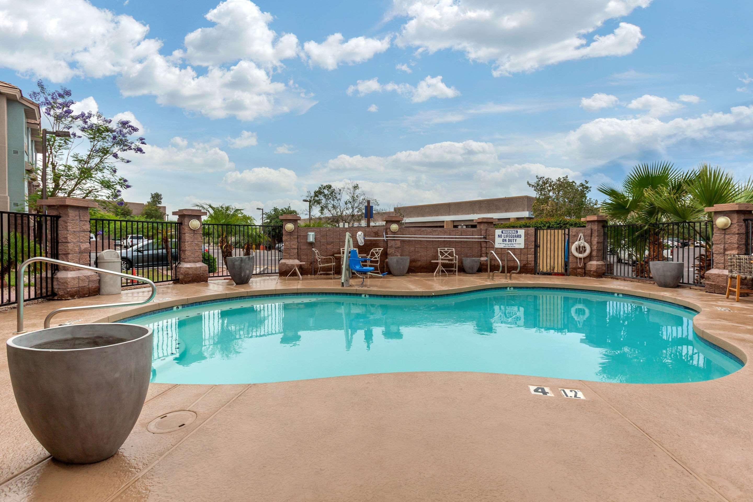 La Quinta Inn & Suites By Wyndham Tempe University, Phoenix Exteriör bild