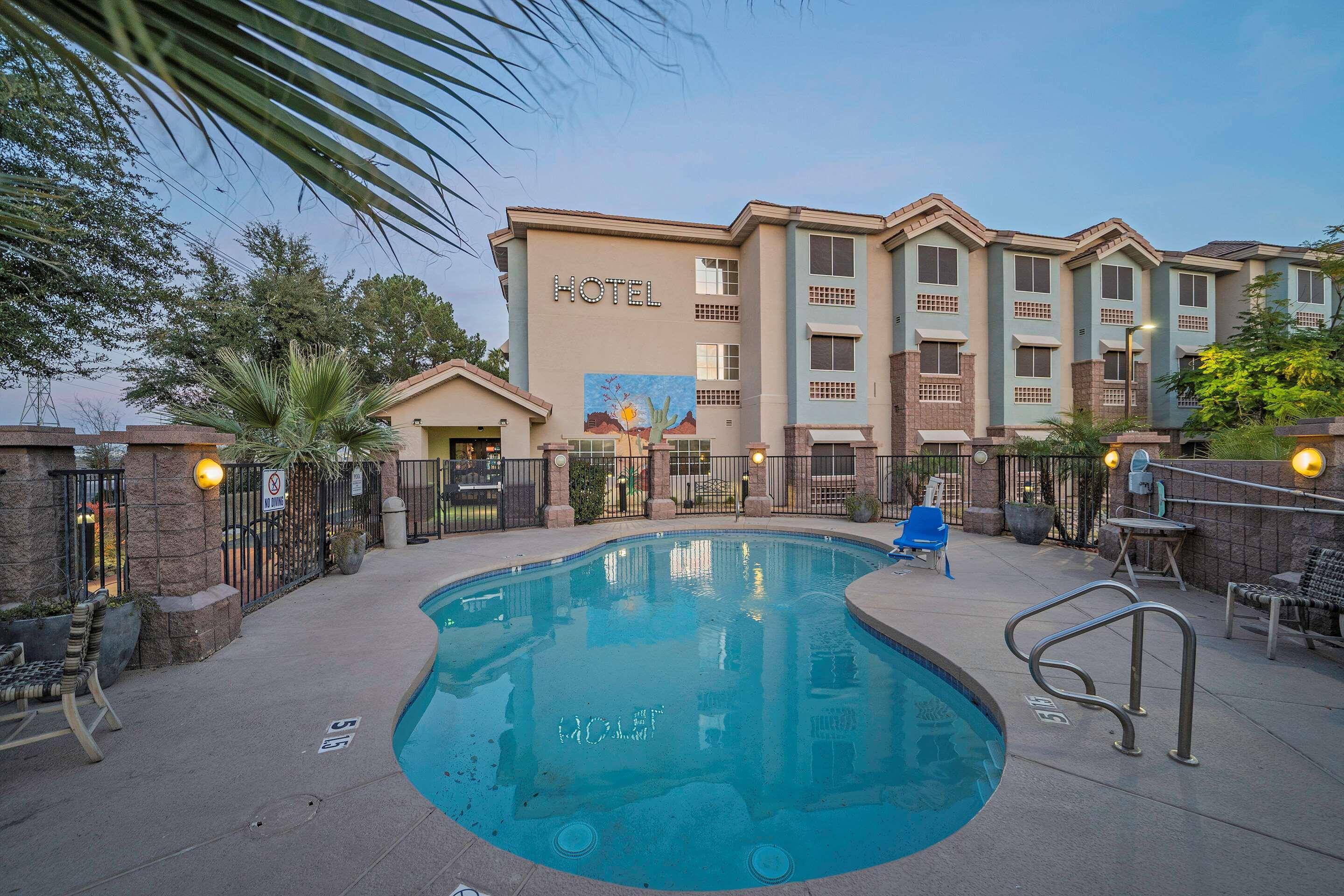 La Quinta Inn & Suites By Wyndham Tempe University, Phoenix Exteriör bild